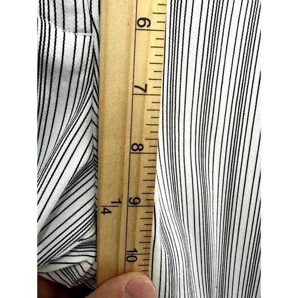 i.e. Pants Womens 8 Gray White Pinstripe Straight Leg Y2K Minimalist Workwear - Picture 6 of 8